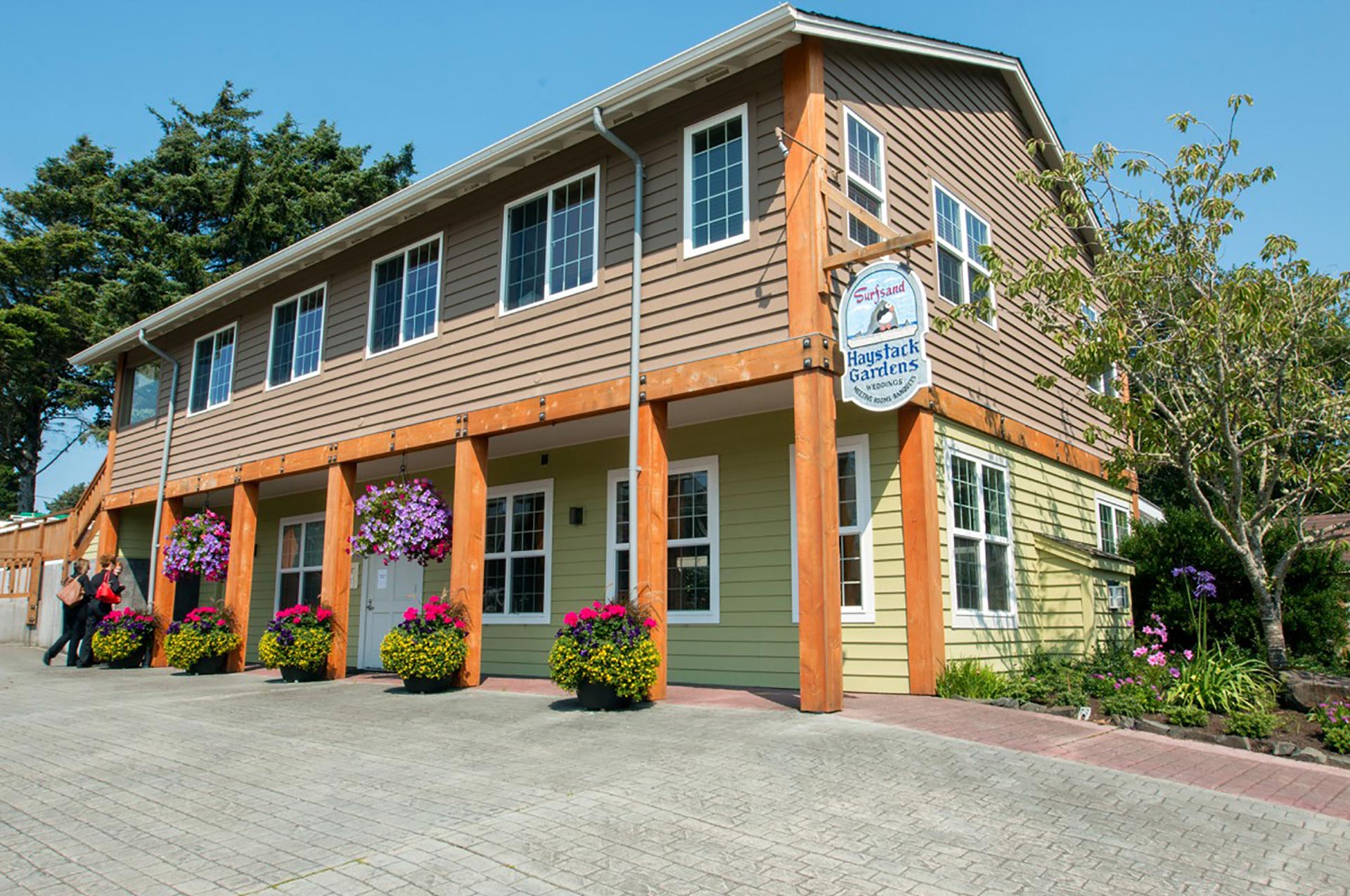 THE HAYSTACK GARDENS & OFFICE Cannon Beach, OR